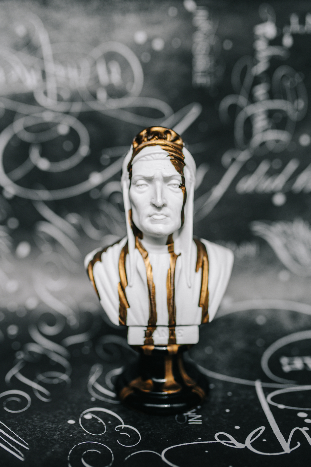 DANTE GOLD DRIPS SCULPTURE